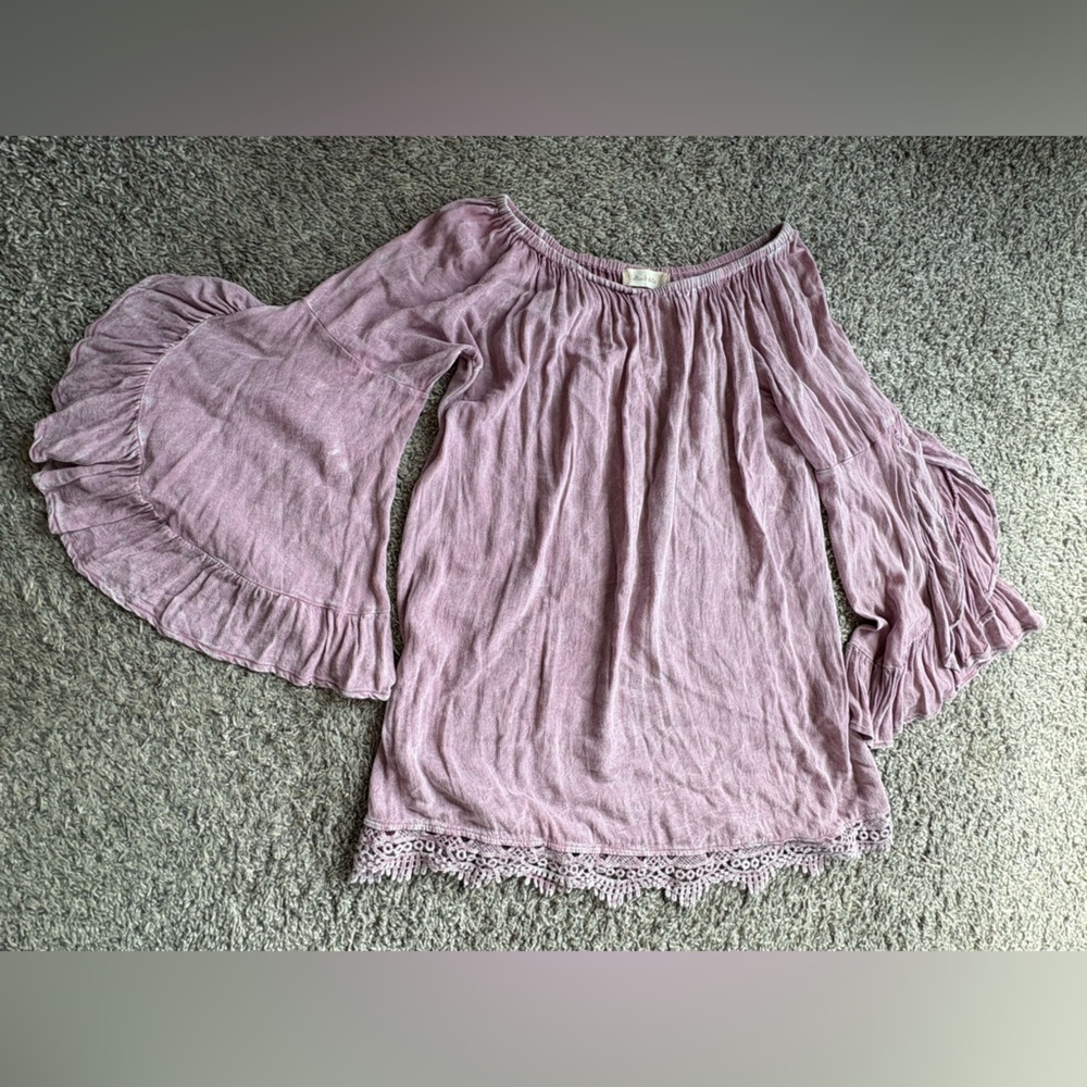 Altar'd State Lilac Top with Lace Detail